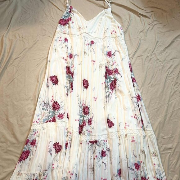 NWOT Torrid Ivory Floral Challis Maxi Dress / Sun dress PLUS SIZE 3 - Picture 2 of 15